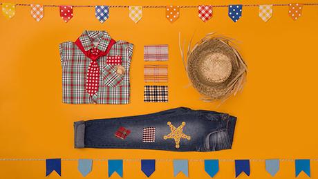 Calça jeans com retalho, camisa xadrez, chapéu de palha e outros elementos típicos de traje de festa junina para meninos